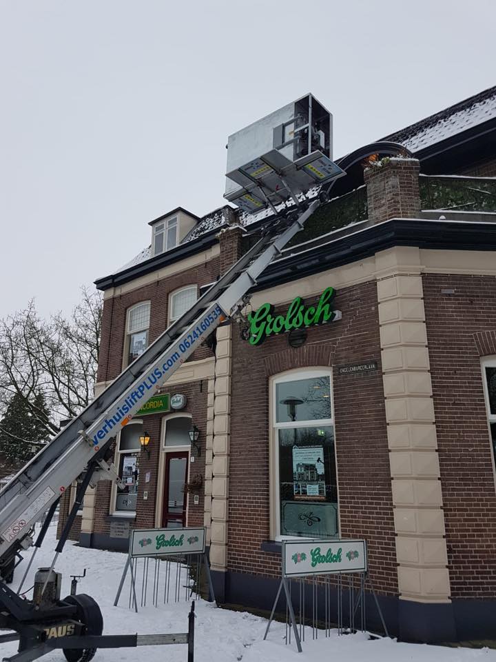 koelkast van verdieping verhuizen met meubellift in Deventer