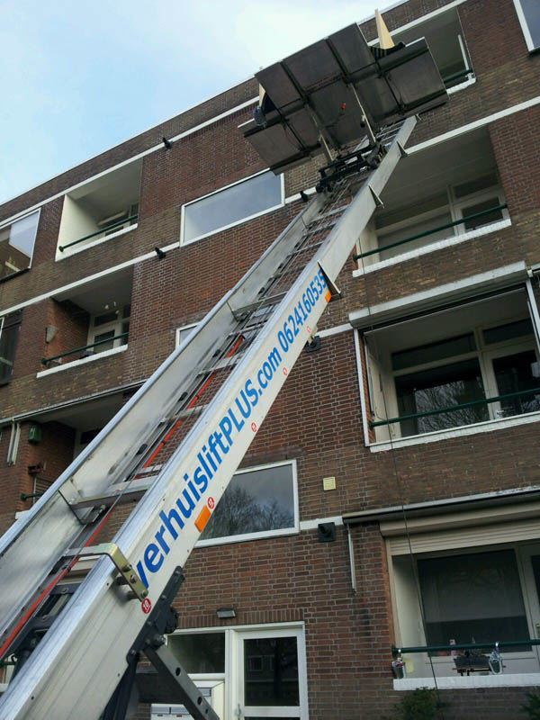 meubellift opgesteld voor flat in Arnhem