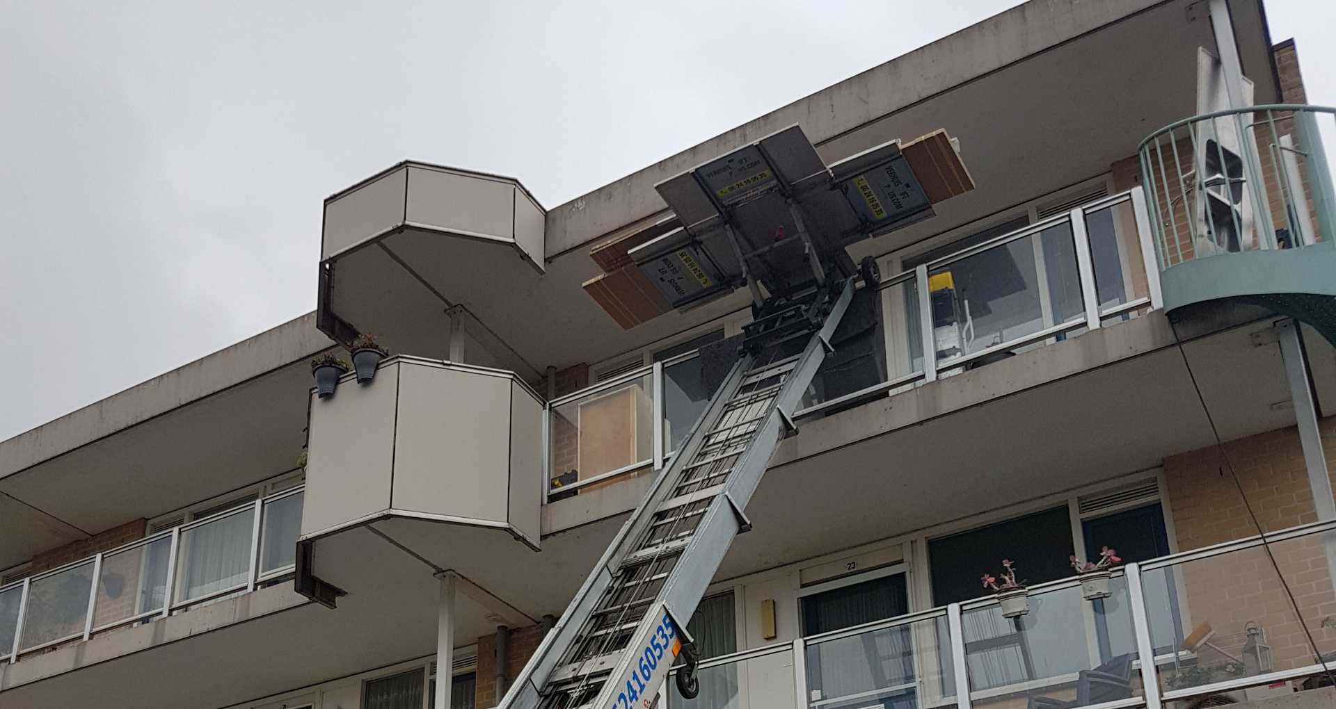 verhuislift bij flat in Arnhem