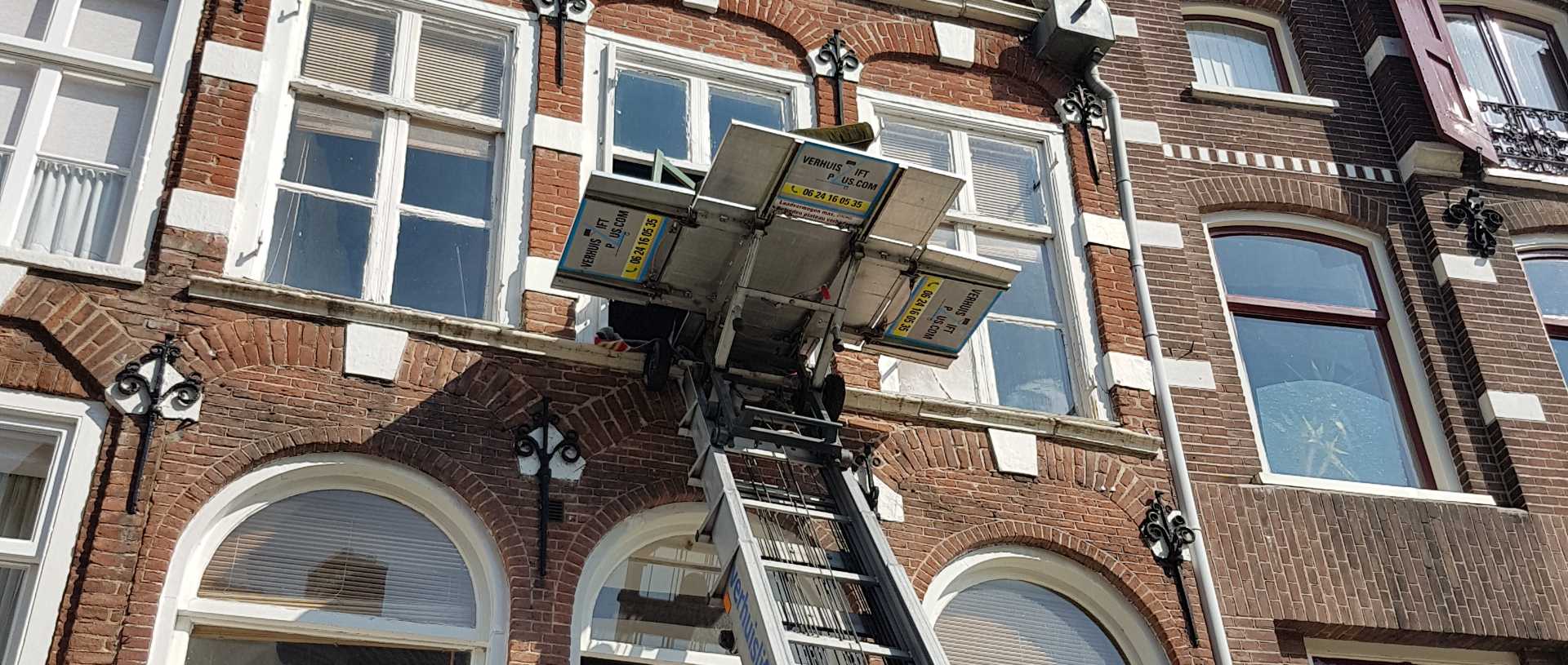 verhuislift bij oud pand in Zwolle